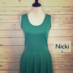 LuLaRoe Nicki Dress Small NWT